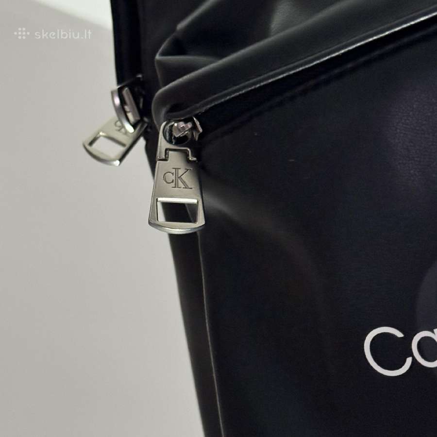 Calvin Klein kuprinė - nuotraukos Nr. 2