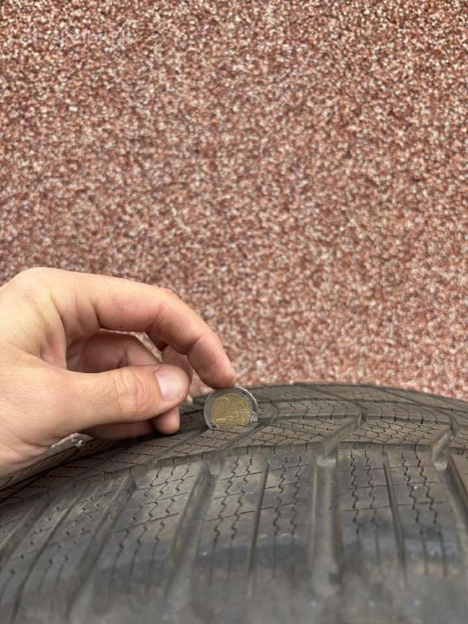 Žieminės Continental padangos R21 255 40 - nuotraukos Nr. 2