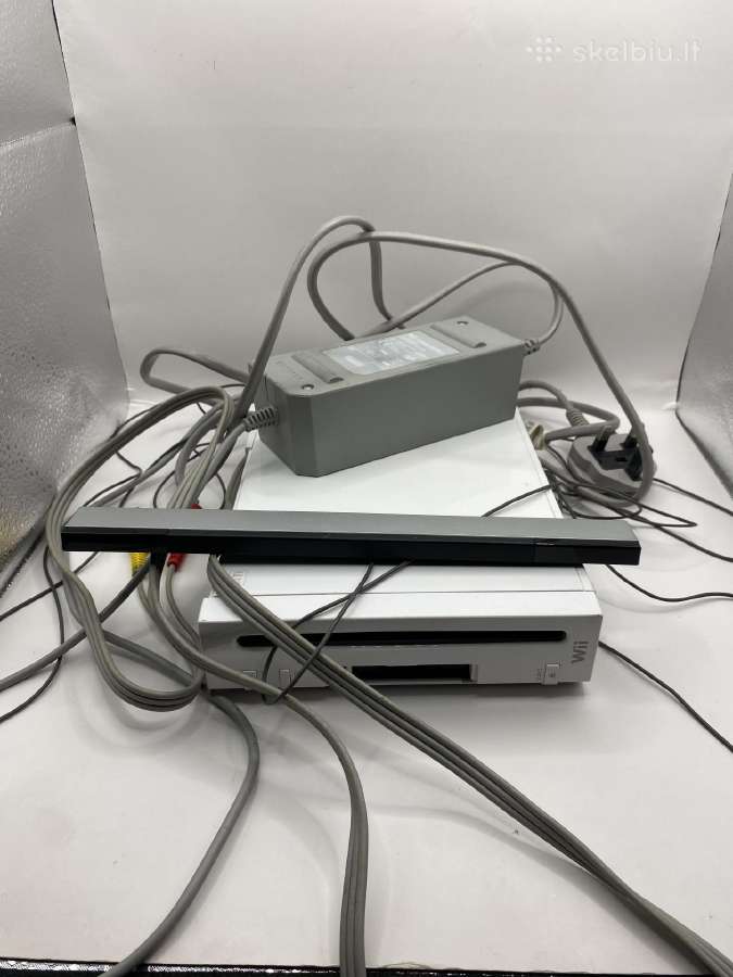 Nintendo Wii konsolė - nuotraukos Nr. 2