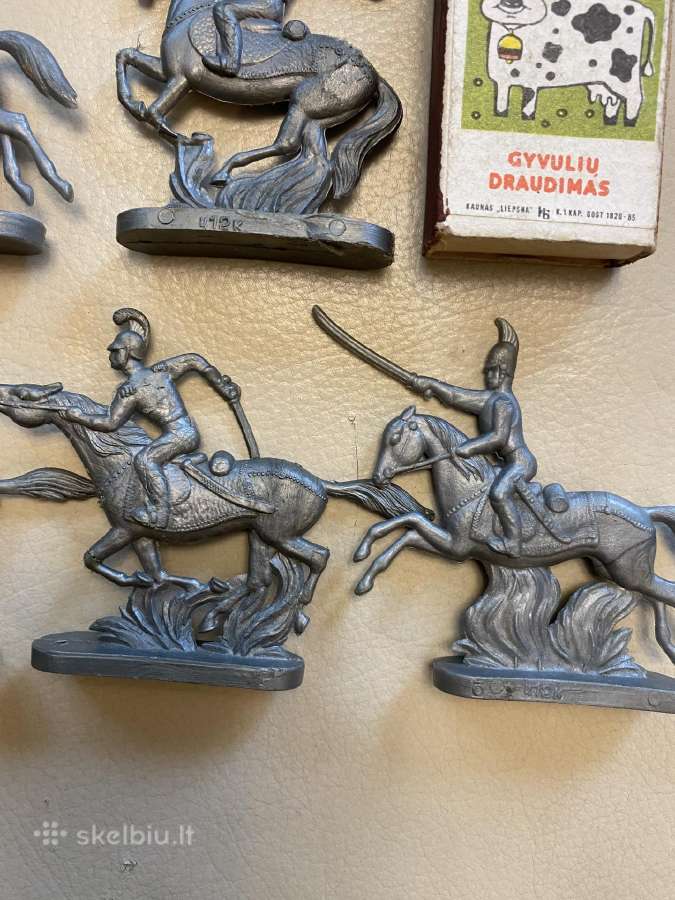 Kareiveliai tarybiniai plastm napaleonmetis - nuotraukos Nr. 4