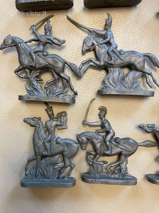 Kareiveliai tarybiniai plastm napaleonmetis - nuotraukos Nr. 5