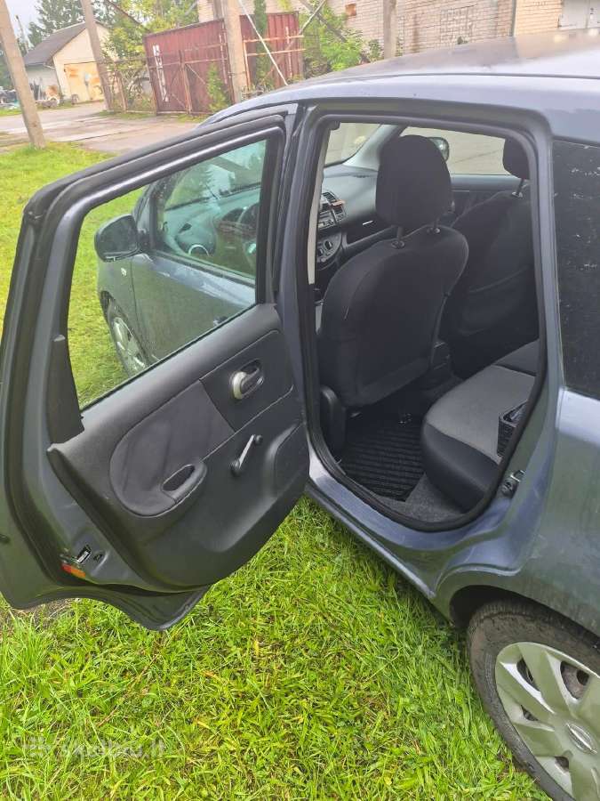 Parduodu Nissan Note ekonomišką automobilį - nuotraukos Nr. 6