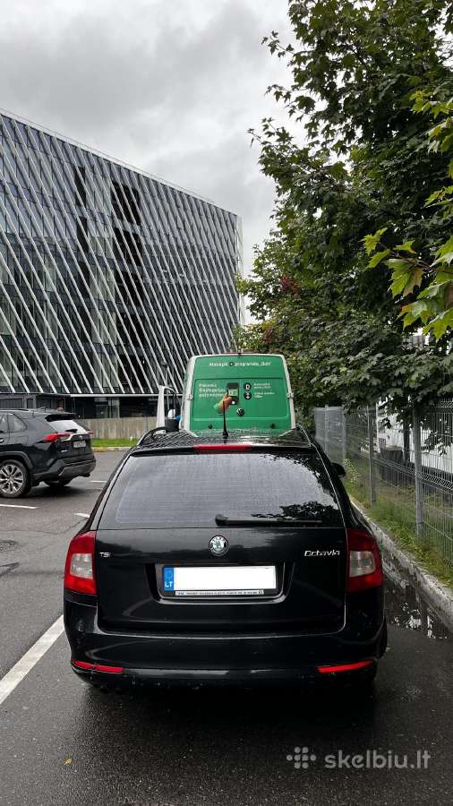 Skoda Octavia 2011, universalas - nuotraukos Nr. 2