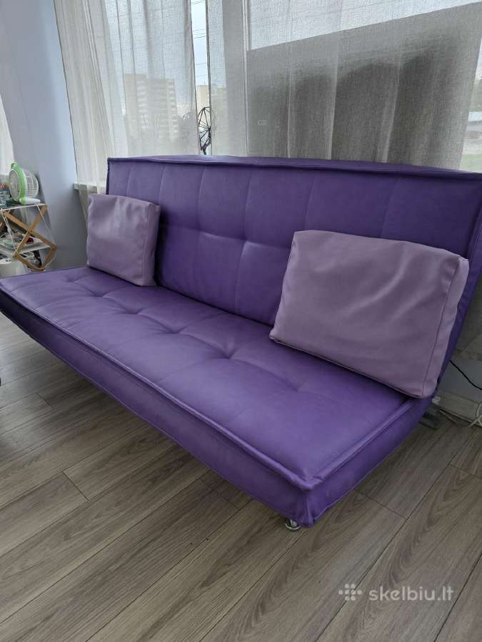 Sofa su patalynes deze. - nuotraukos Nr. 5