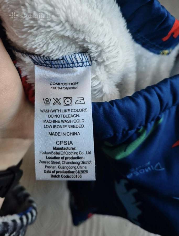 Šilta, spalvinga striukė su kailiuku berniukui - nuotraukos Nr. 5