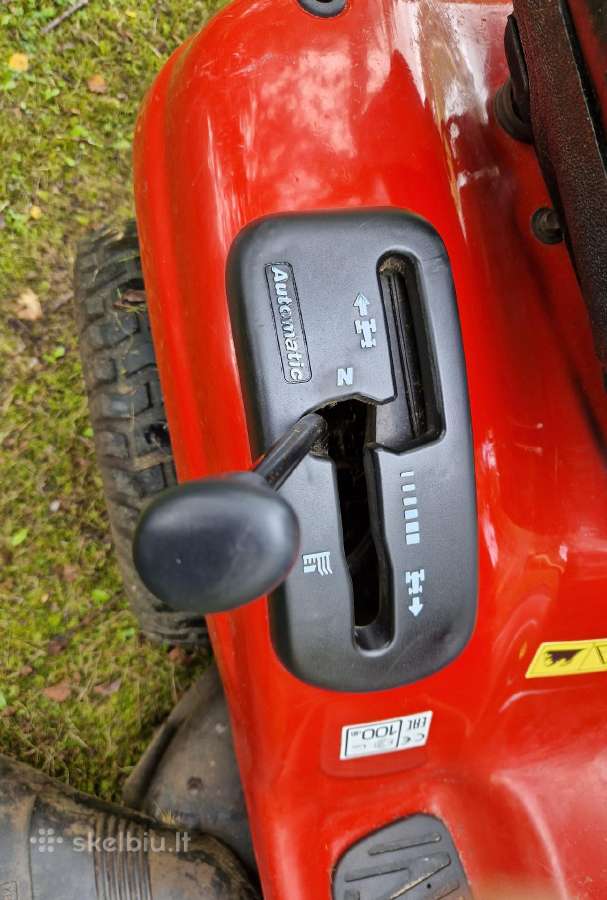 Jonsered ( husqvarna ) vejos traktoriukas - nuotraukos Nr. 2