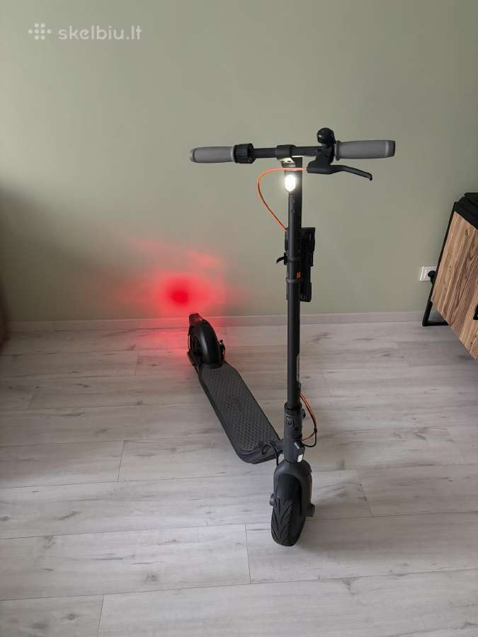 Paspirtukas Segway Ninebot F30e - nuotraukos Nr. 2