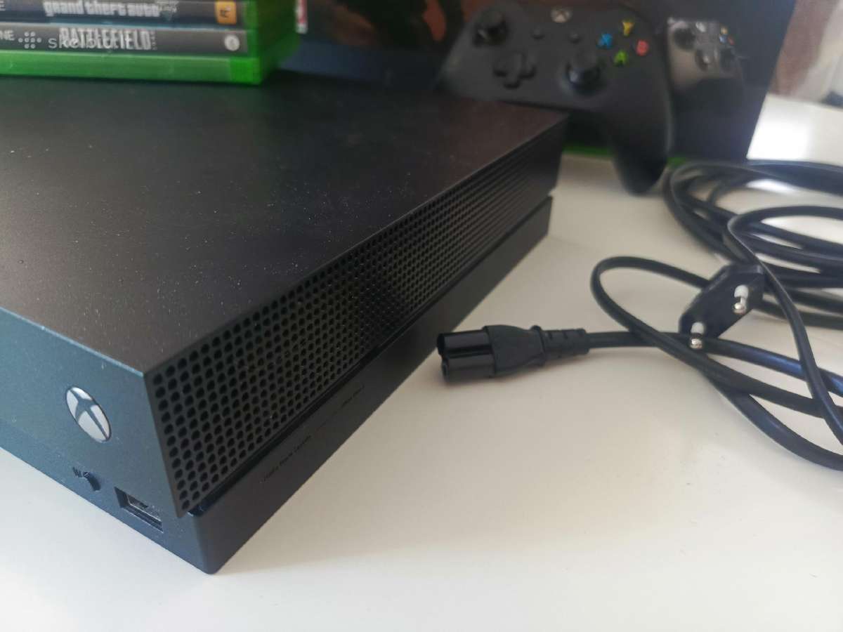 Xbox One X - nuotraukos Nr. 2
