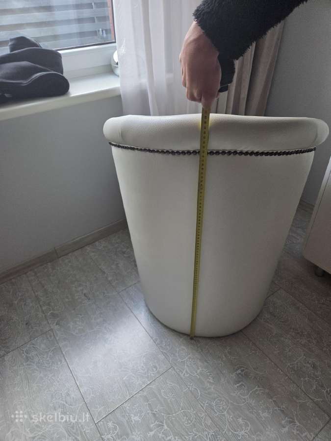Odinis fotelis ir Balio motyvu komoda - nuotraukos Nr. 8