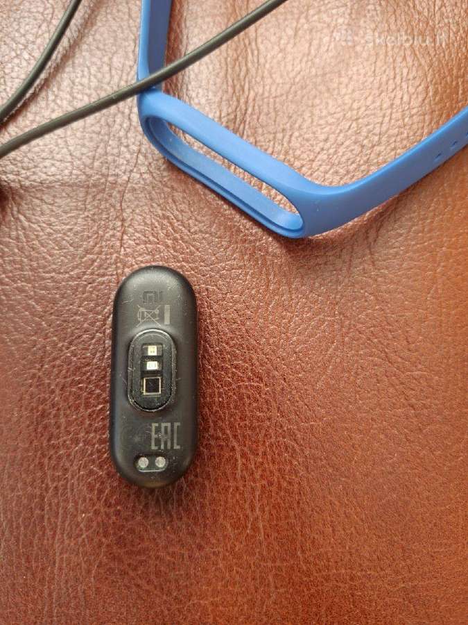 Xiaomi Mi Band 6 su nauju dirželiu - nuotraukos Nr. 3