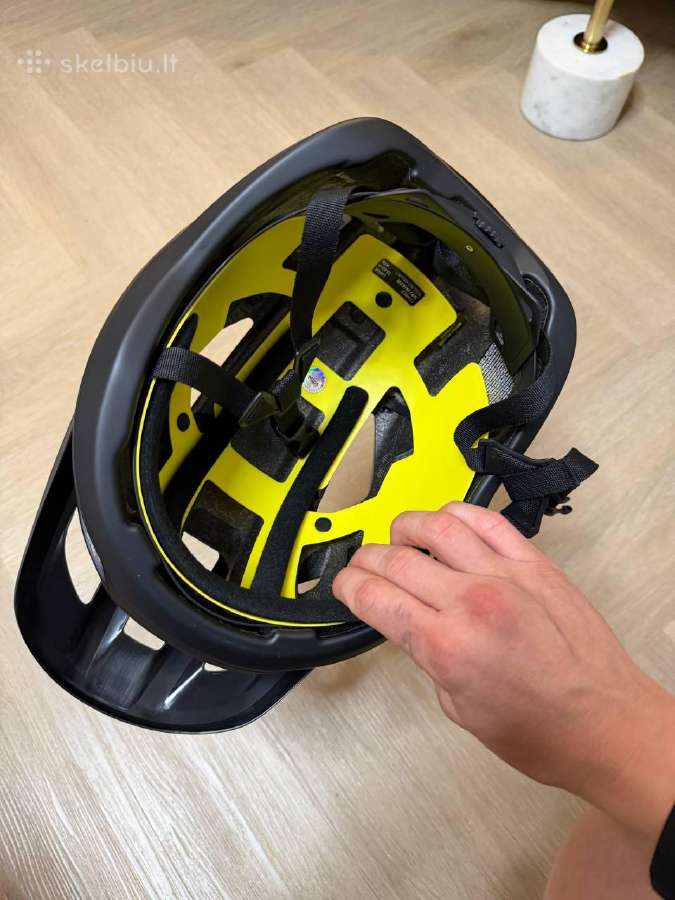 MTB / Cycling Helmet (Black, Excellent Condition) - nuotraukos Nr. 2