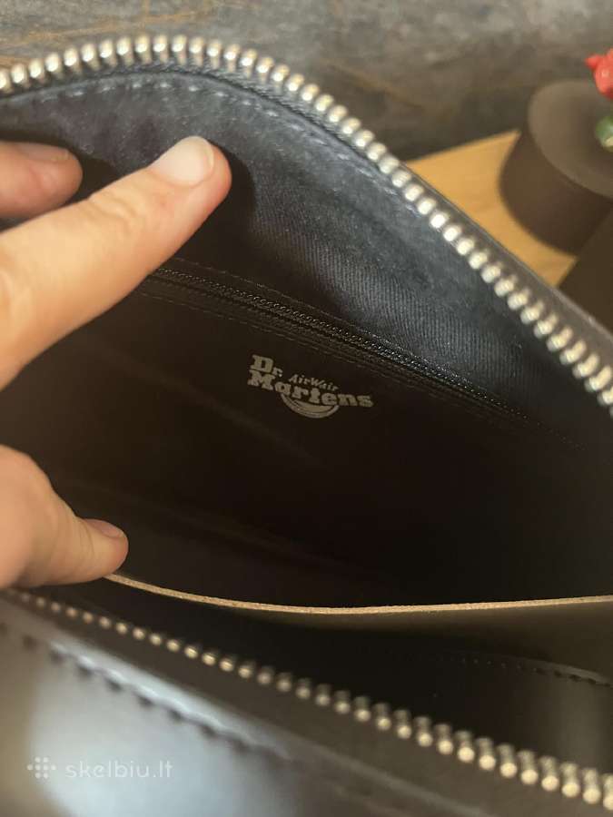 Nauja Dr. Martens rankinė - nuotraukos Nr. 7