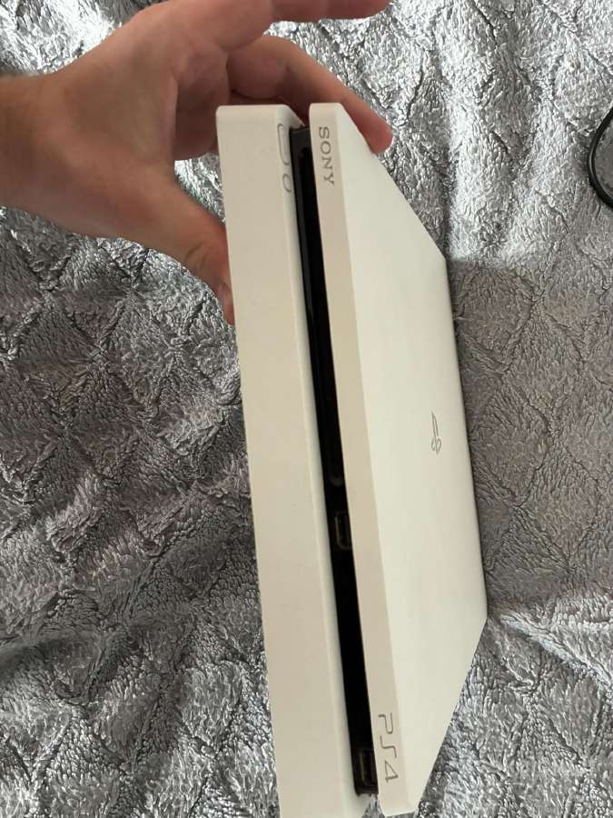 Playstation 4 Slim - nuotraukos Nr. 2
