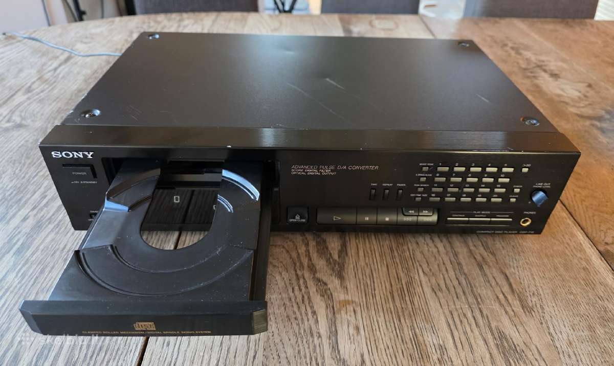 Sony Cdp-715 su Optical out - nuotraukos Nr. 5