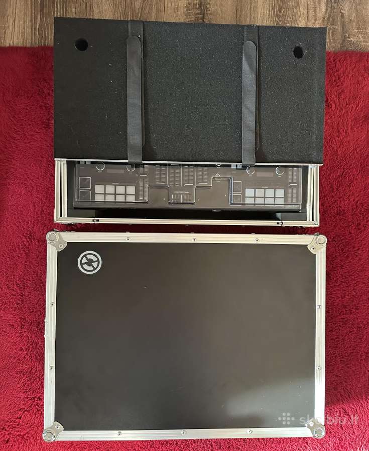 Dj pultas Traktor Kontrol S4 Mk3 Su priedais,ideal - nuotraukos Nr. 16