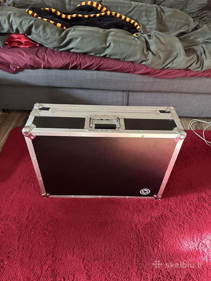 Dj pultas Traktor Kontrol S4 Mk3 Su priedais,ideal - nuotraukos Nr. 17