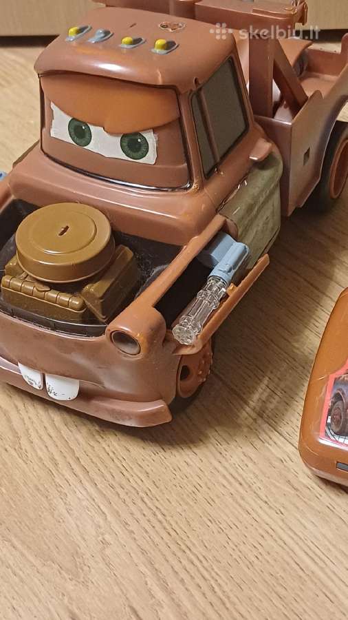 Didelė valdoma mašina Bruolis (Mater) iš „Cars 2 - nuotraukos Nr. 2
