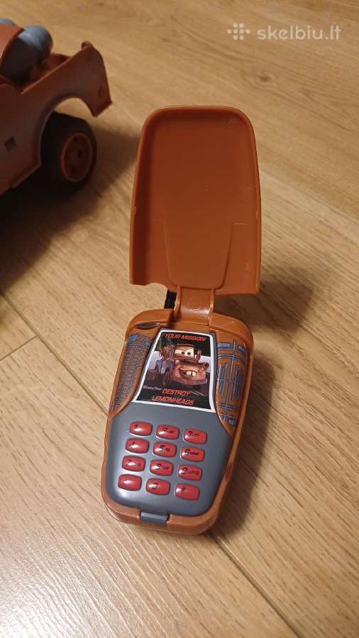 Didelė valdoma mašina Bruolis (Mater) iš „Cars 2 - nuotraukos Nr. 12