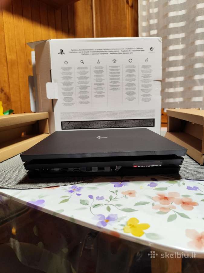 Playstation 4 Pro“ su 1 terabaitu - nuotraukos Nr. 3