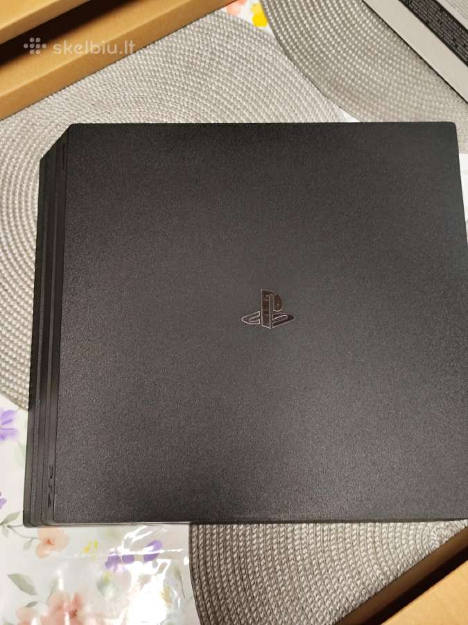 Playstation 4 Pro“ su 1 terabaitu - nuotraukos Nr. 4