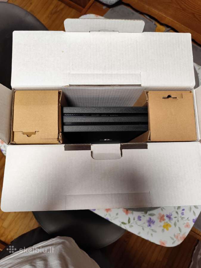 Playstation 4 Pro“ su 1 terabaitu - nuotraukos Nr. 6
