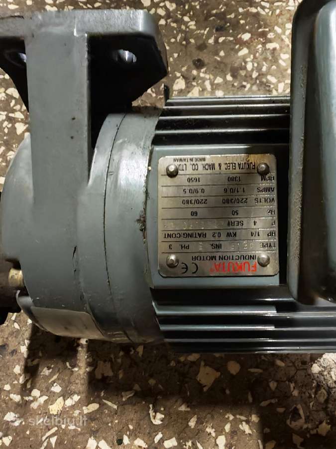 Parduodami reduktoriai su elektros variklais - nuotraukos Nr. 11