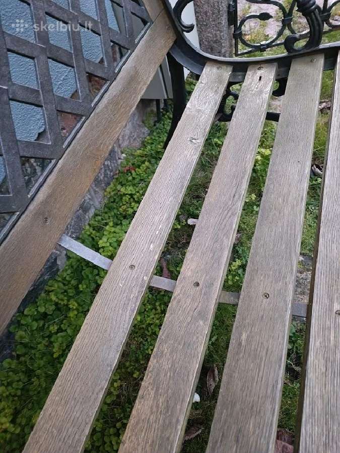Sodo suoliukas azuolines lentos - nuotraukos Nr. 2