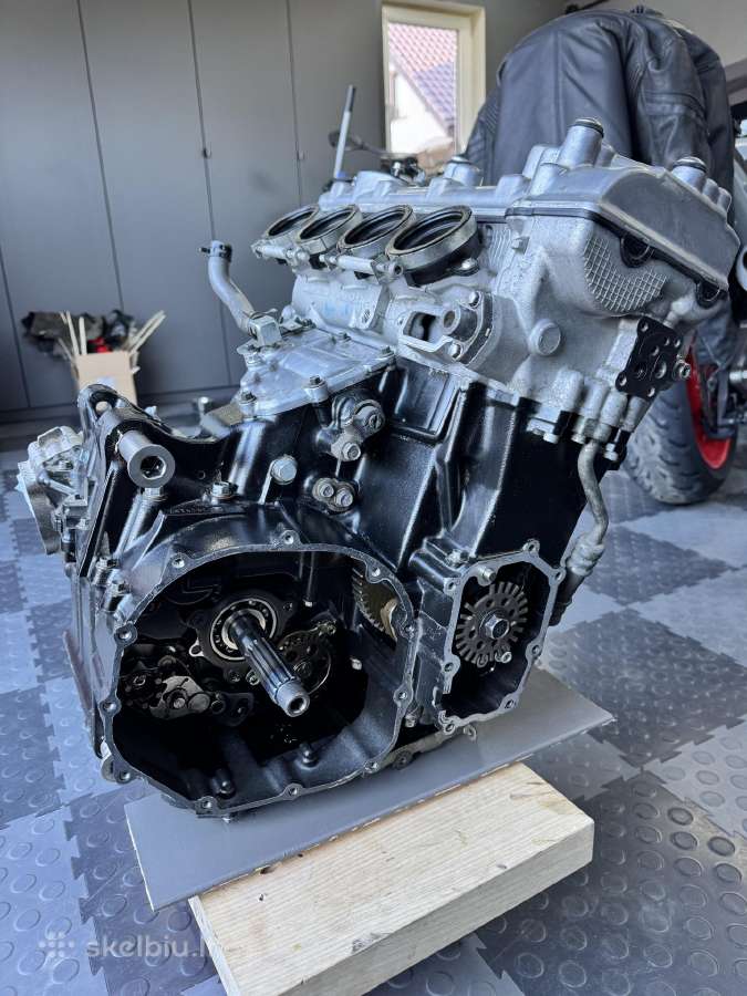 Kawasaki 1400gtr variklis - nuotraukos Nr. 3