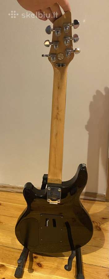 Juoda elektrinė gitara su Floyd Rose tremolo - nuotraukos Nr. 4