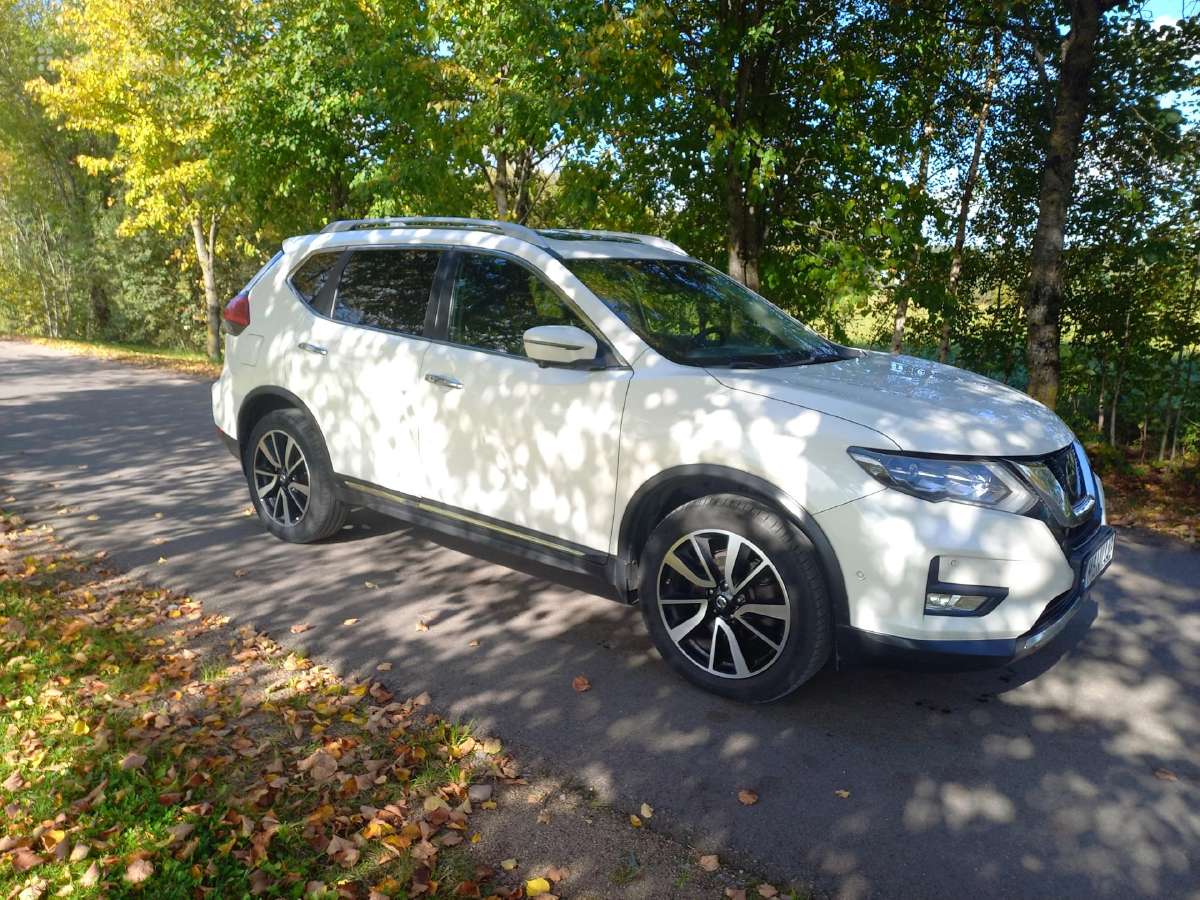 Nissan X-trail 2.0 - nuotraukos Nr. 4