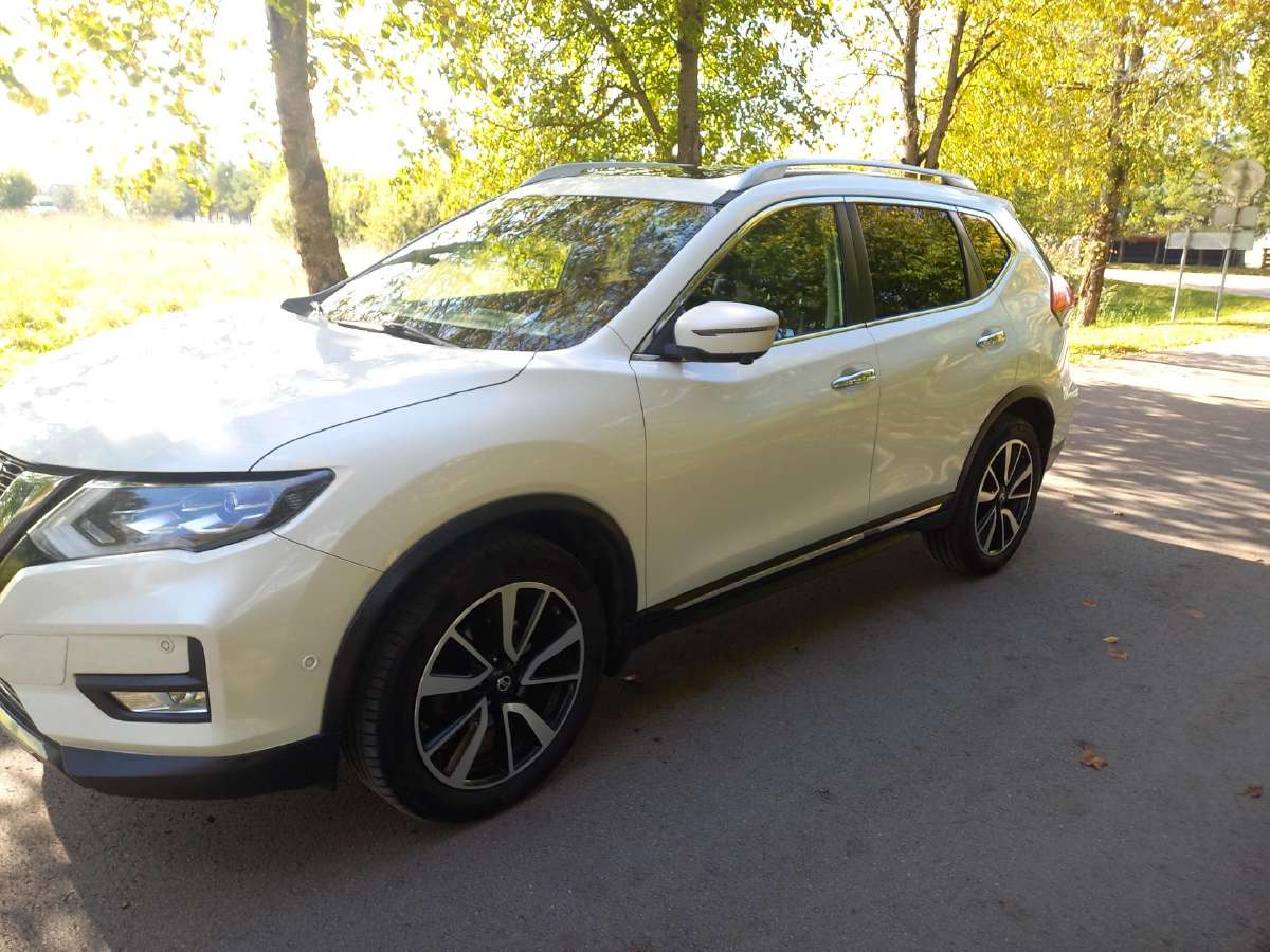 Nissan X-trail 2.0 - nuotraukos Nr. 11