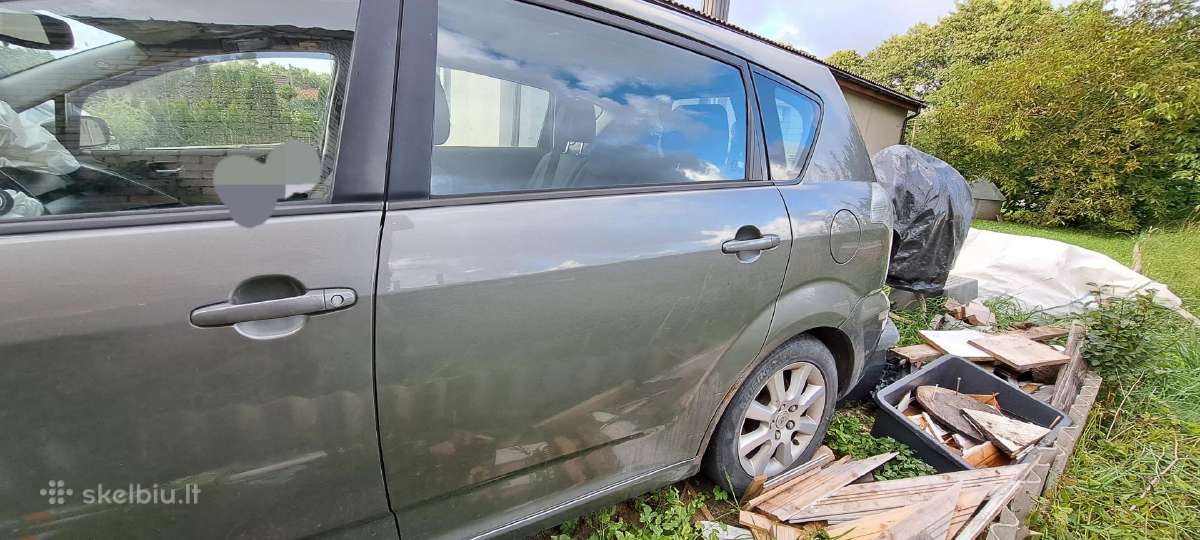Toyota corolla verso dalimis - nuotraukos Nr. 2