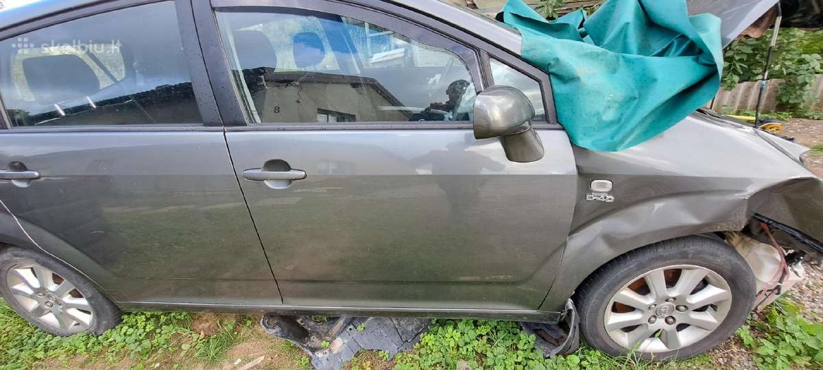 Toyota corolla verso dalimis - nuotraukos Nr. 4