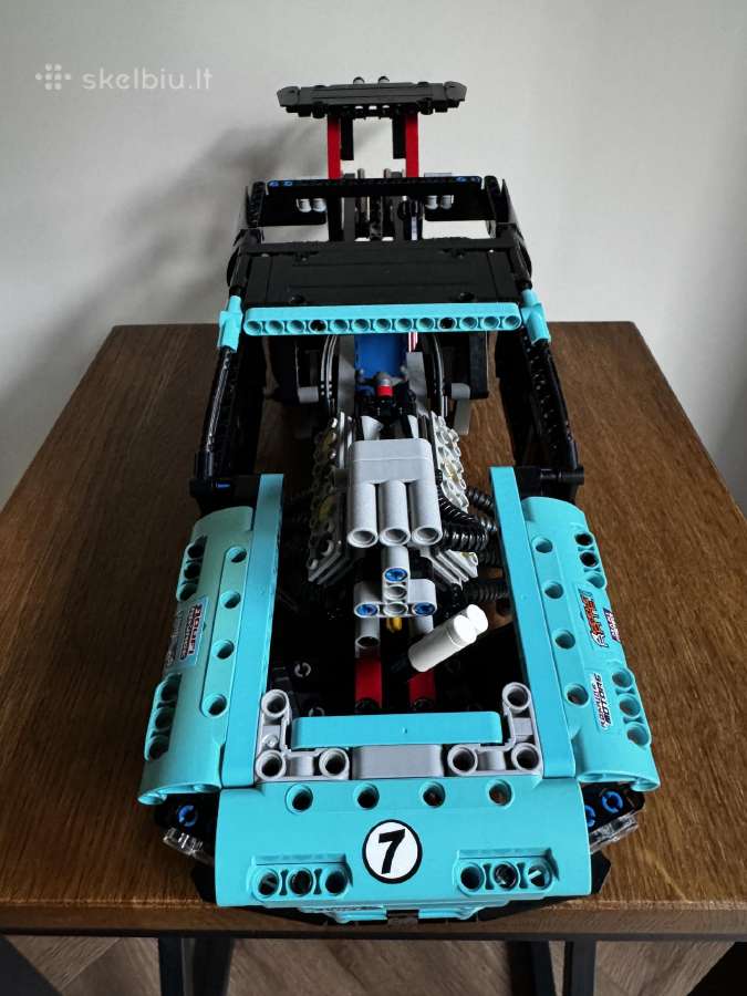 Lego Technic 42050 - nuotraukos Nr. 3
