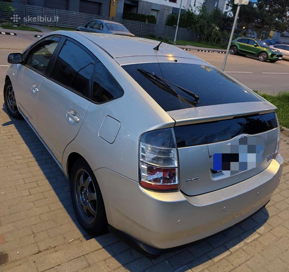 Toyota Prius ll nuoma - nuotraukos Nr. 3