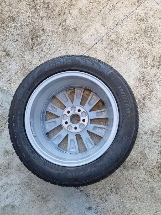 Lietas ratlankis su padanga Audi, škoda - nuotraukos Nr. 3