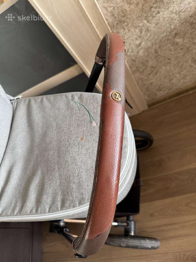 Cybex Priam V4 „Simply Flowers“ kolekcijos - nuotraukos Nr. 2