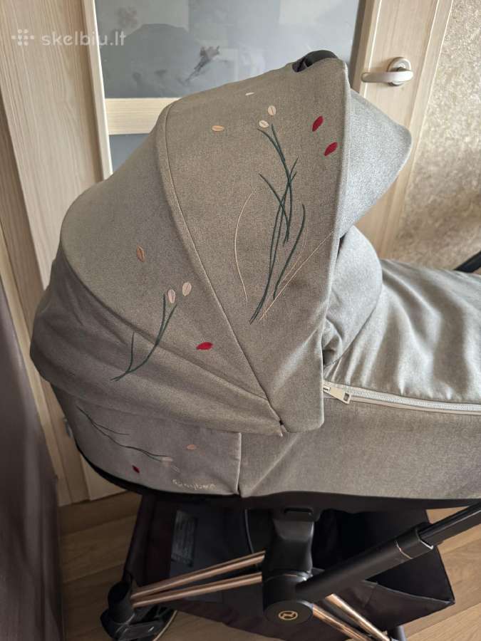 Cybex Priam V4 „Simply Flowers“ kolekcijos - nuotraukos Nr. 4