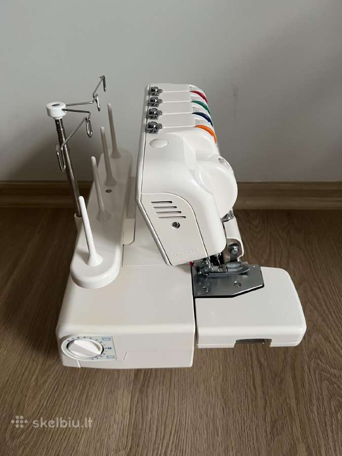 Rubina 740 Dsa 3/4 siūlų overlokas su pedalu - nuotraukos Nr. 3