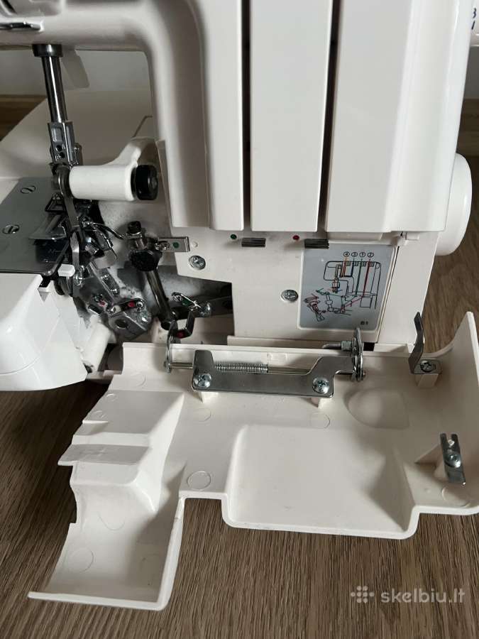 Rubina 740 Dsa 3/4 siūlų overlokas su pedalu - nuotraukos Nr. 8