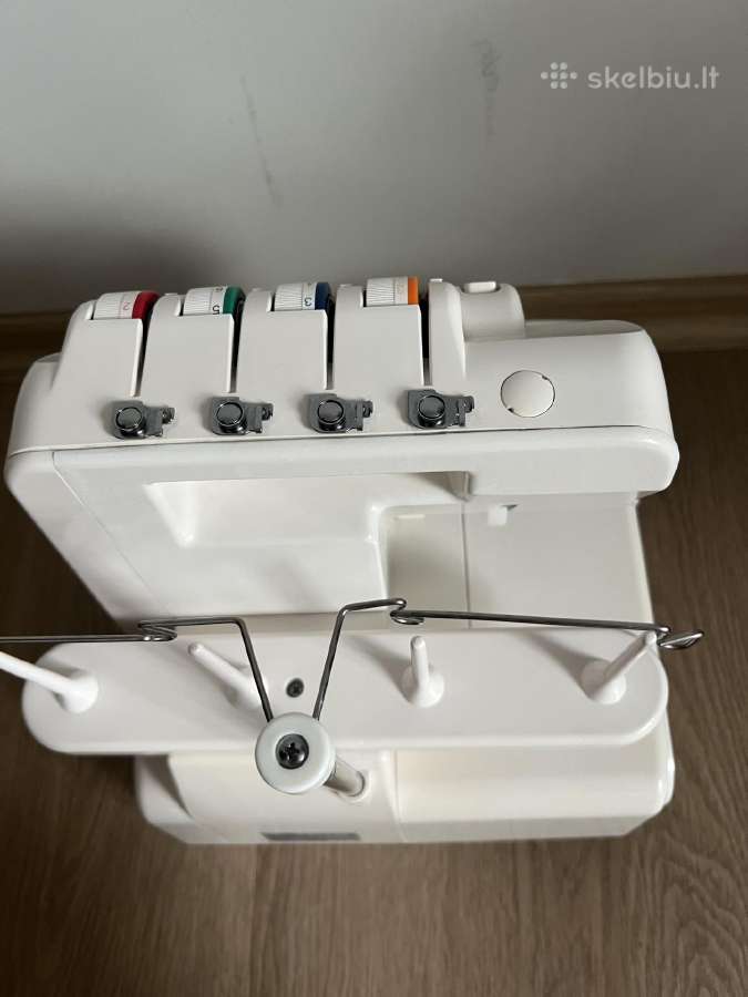 Rubina 740 Dsa 3/4 siūlų overlokas su pedalu - nuotraukos Nr. 12