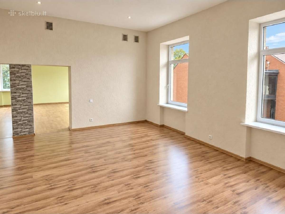 Išnuomojamos Erdvios Patalpos Anykščių Centre - nuotraukos Nr. 4