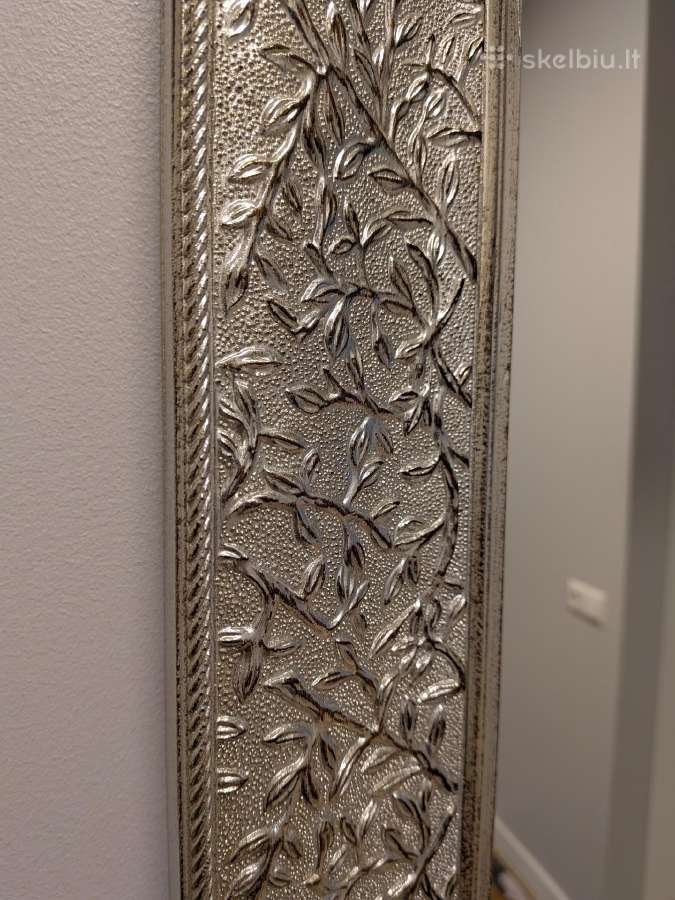 Veidrodis su ornamentiu rėmu - nuotraukos Nr. 2