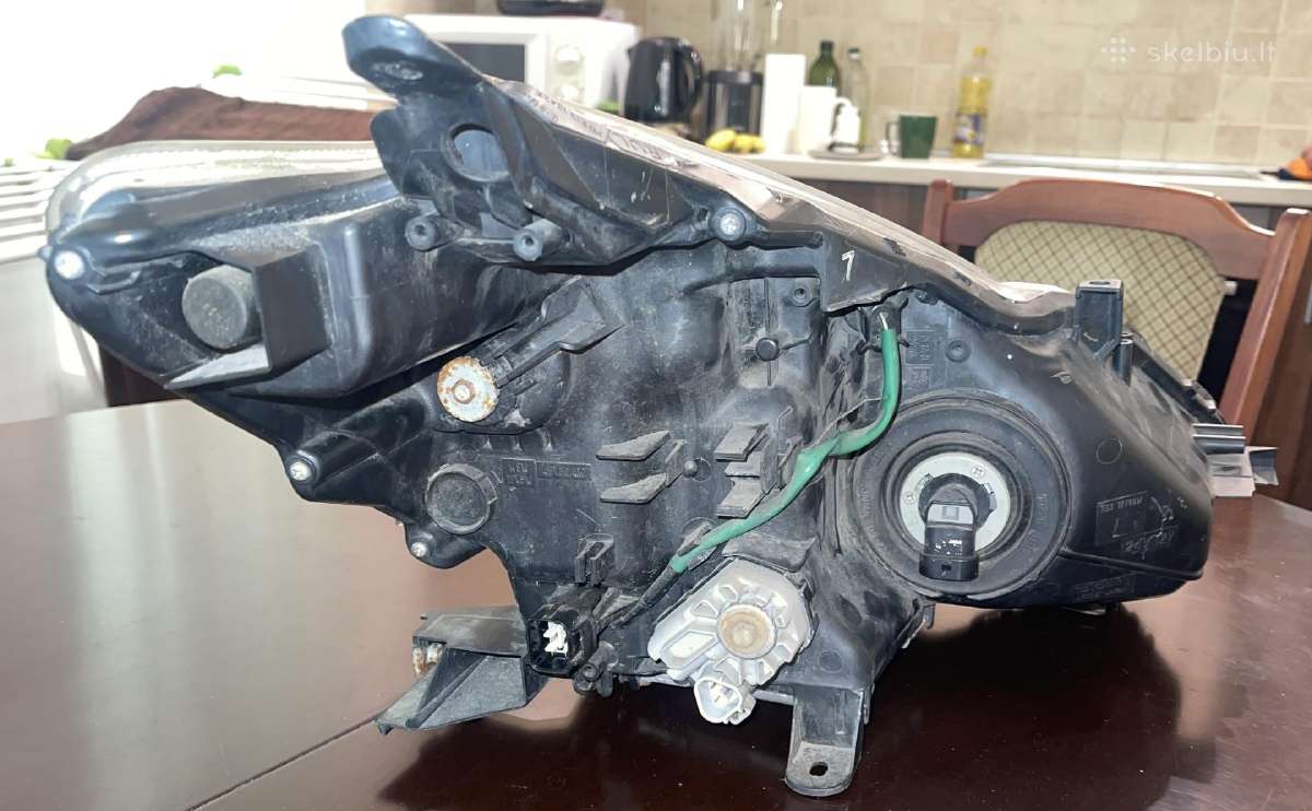 Toyota Prius Plus kairys LED žibintas 81185-47430 - nuotraukos Nr. 4