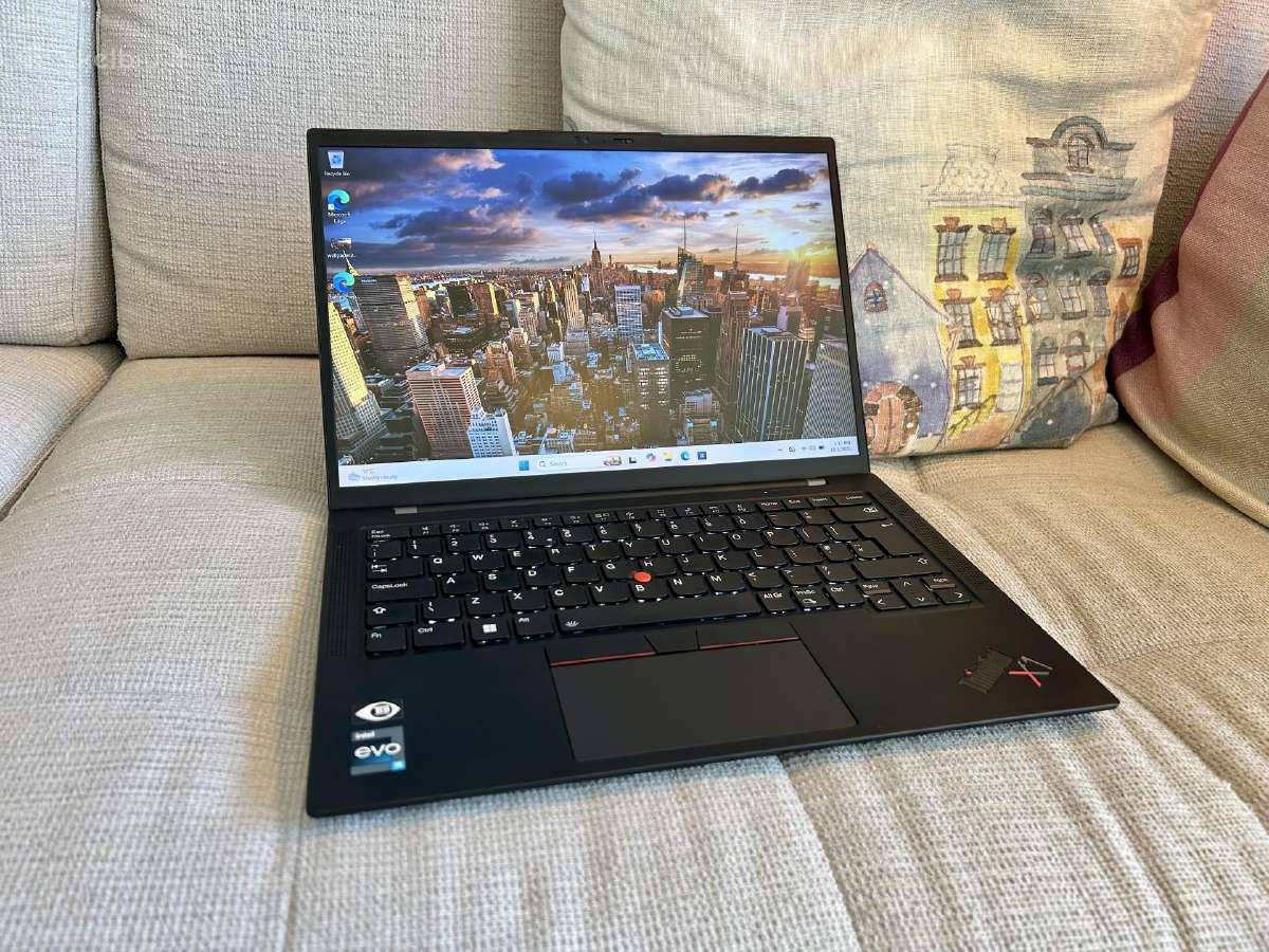 Lenovo Thinkpad X1 Carbon Gen 10, Touchscreen - nuotraukos Nr. 4