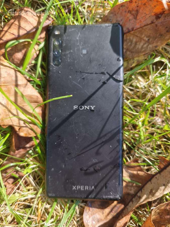 Sony Xperia L4 daužtas, displayus rodo gyvybę - nuotraukos Nr. 2