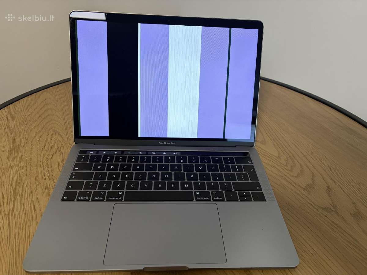 MacBook Pro 13" 2019m. su ekrano defektu. - nuotraukos Nr. 2