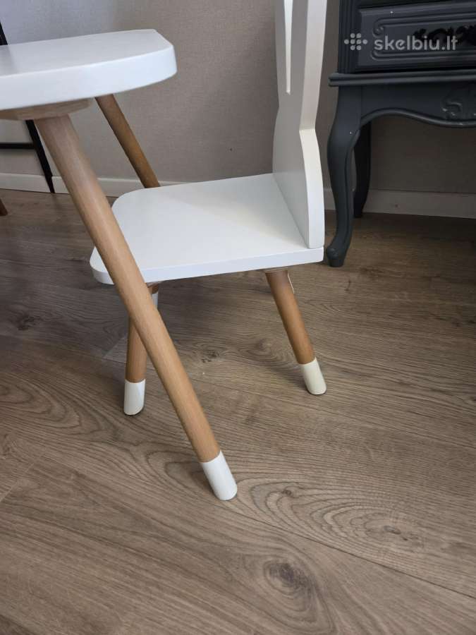 Vaikiškas staliukas ir dvi kėdutės - nuotraukos Nr. 4