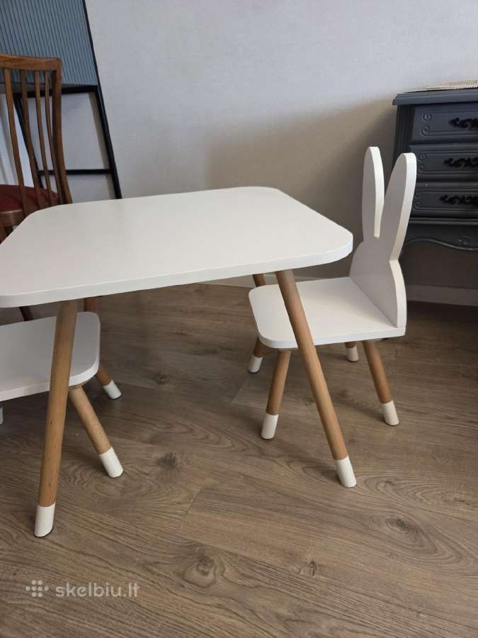 Vaikiškas staliukas ir dvi kėdutės - nuotraukos Nr. 6