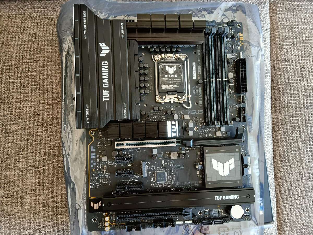 Pagrindinės plokštės b860 ir z890 Lga1851 - nuotraukos Nr. 5